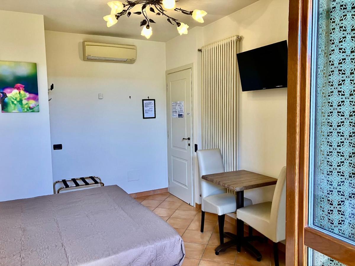 B&B Desenzano Paradise Десенцано дел Гарда Екстериор снимка
